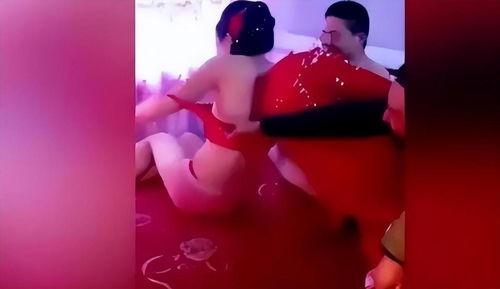 闹洞房视频