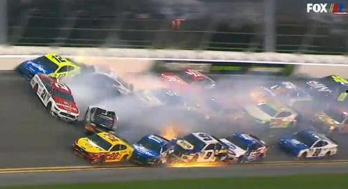 赛车比赛视频,赛车比赛精彩瞬间回顾