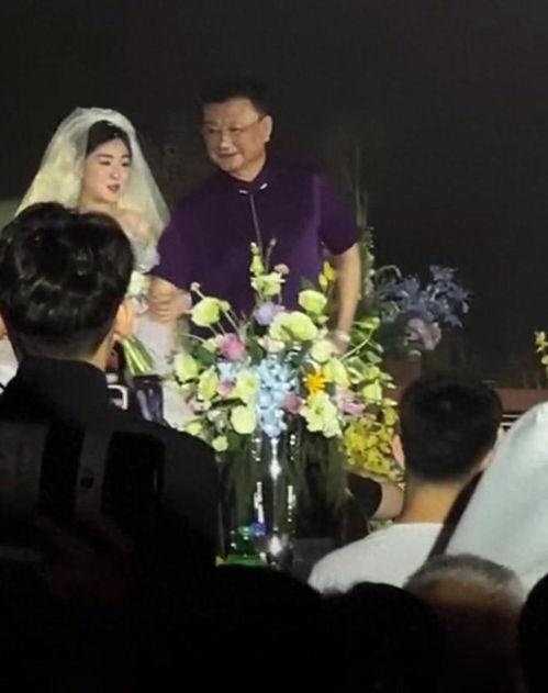 结婚视频婚礼现场,一场婚礼现场的甜蜜回顾